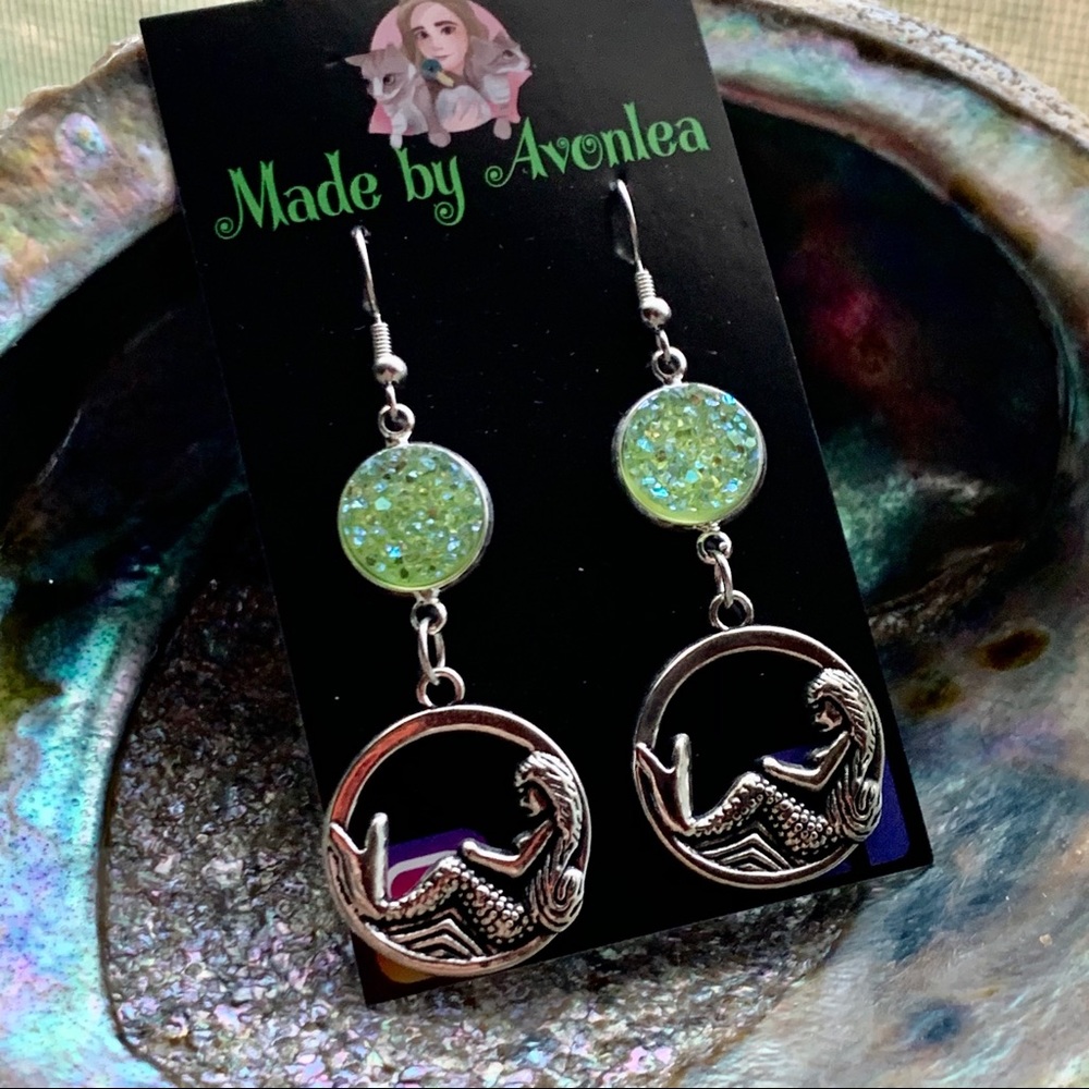 ✨💚🧜🏼‍♀️Green Druzy Mermaid Earrings🧜🏼‍♀️💚✨